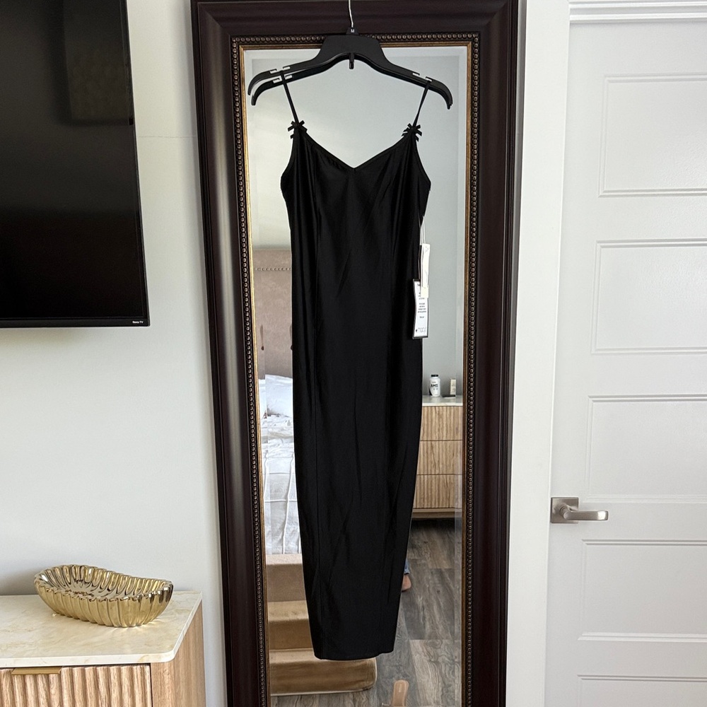 Elegant Black Maxi Dress